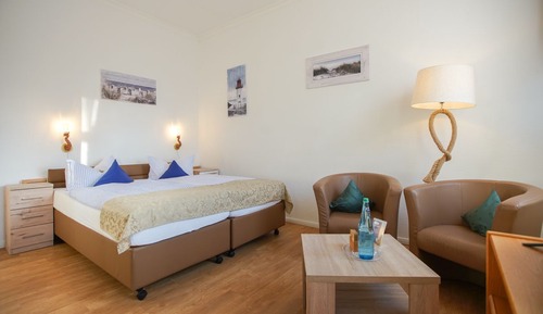 Deluxe Double Room, Private Bathroom, Courtyard View (Doppelzimmer de luexe )