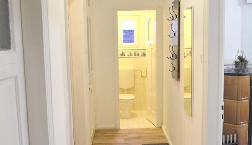 Classic Apartment, Private Bathroom, Courtyard View (FeWo 85qm, Suderstr. 42)