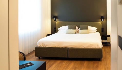 Superior Room, City View