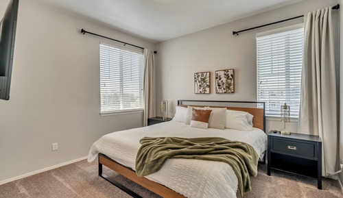 Family Apartment, 2 Bedrooms, Hot Tub, Mountain View