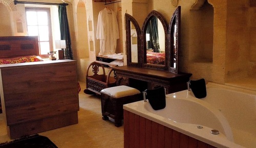 Deluxe Double Room, Private Bathroom, City View