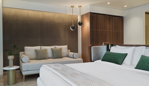 Premium Panorama Suite with Balcony & Temple View