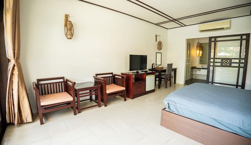 Premium Room, 1 King Bed, River View