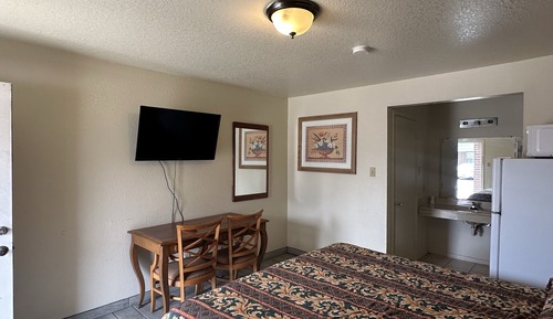 Standard Room, 1 King Bed