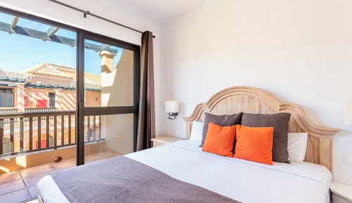 Room, Partial Ocean View