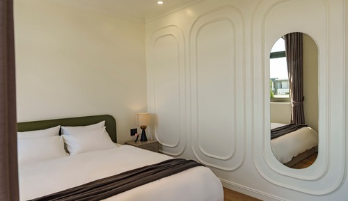 Superior Room, 1 King Bed, Balcony, City View