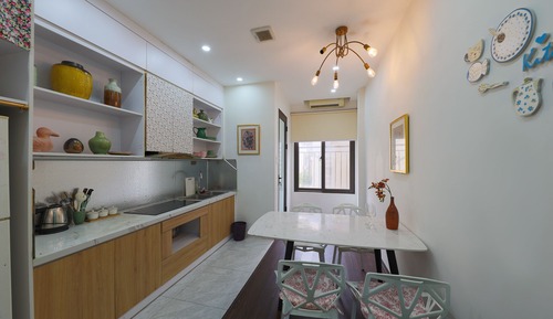 Studio, Kitchenette