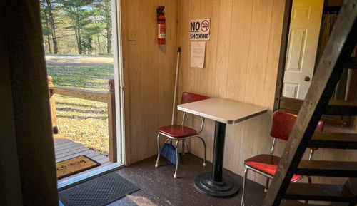 Economy Cabin