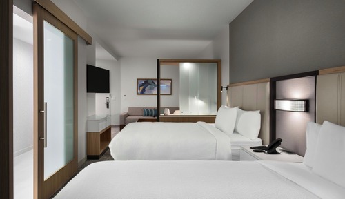 Suite, Multiple Beds