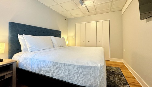 Suite, 2 Bedrooms, Kitchen (Two Beds, Washer/Dryer)