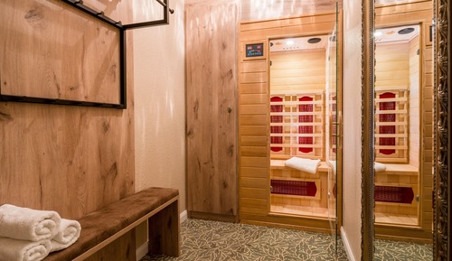 Exclusive Suite, Garden View