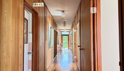 Room 207: Shared Shower & Toilet