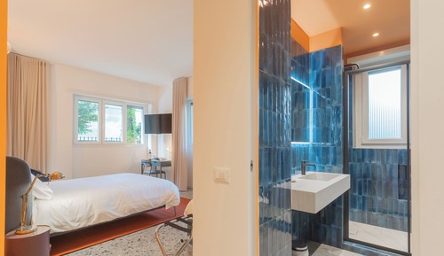 Design Triple Room, Courtyard View
