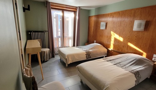 Classic Double or Twin Room, Non Smoking, Valley View
