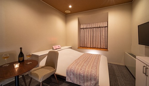 Economy Double Room, Smoking