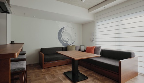 1 Bedroom Suite with 10sqm Balcony, Non Smoking