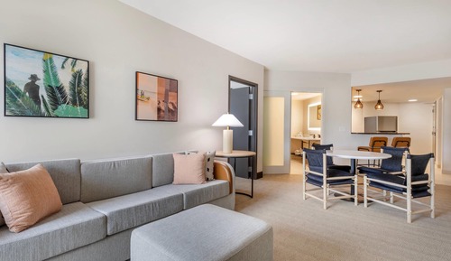 Suite, 1 King Bed with Sofa bed, Non Smoking
