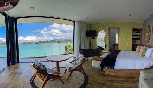 Superior Room, Lake View