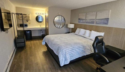 Premier Room