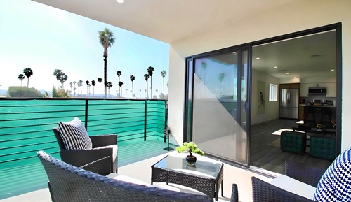 Three Bedrooms Townhouse with Terrace