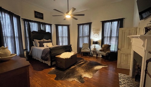 Parlor Suite