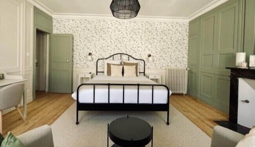 Standard Room, 1 Queen Bed, Private Bathroom, City View