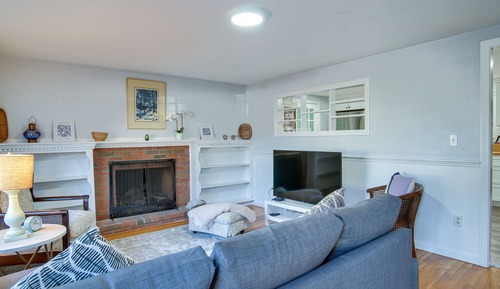 House (2 Bedrooms)