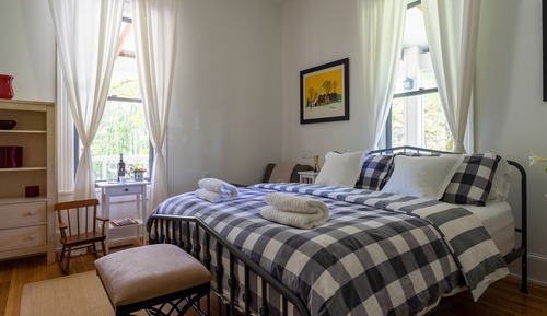 Classic Room, 1 King Bed
