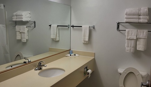 Basic Single Room, 2 Double Beds