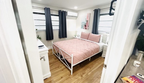 Standard 2-Bedroom Queen w/ Kitchen & Sofa Bed