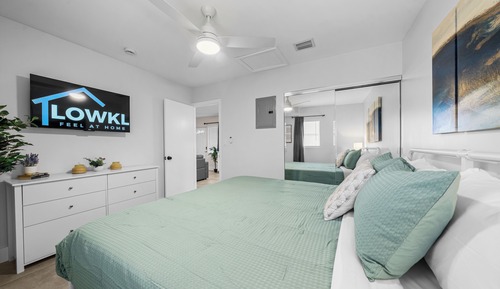 Superior 2-Bedroom Family Suite w/ Kitchen & Sofa Bed