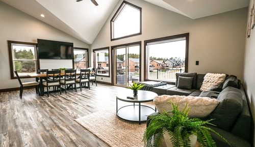House (4 Bedrooms)