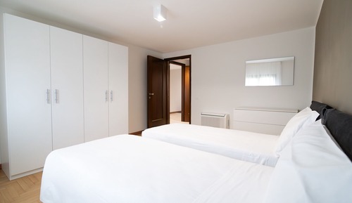 Grand Apartment, 3 Bedrooms, City View