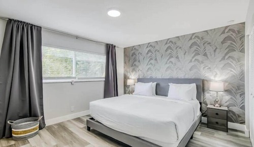 Deluxe Condo