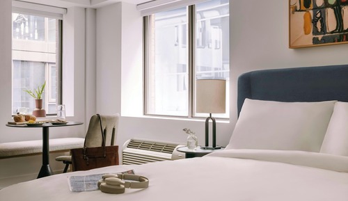 Superior Studio, 1 Queen Bed