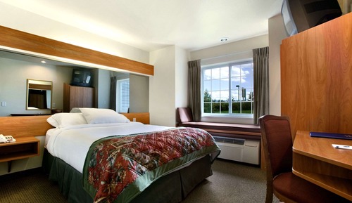 Standard Room, 1 Queen Bed