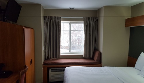 Suite, 1 Queen Bed, Jetted Tub