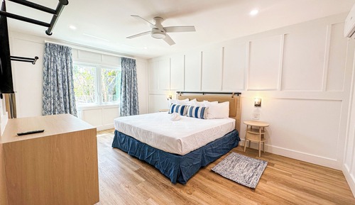 Offshore King, 2 Bedrooms(Family Suite, Not Pet Friendly)