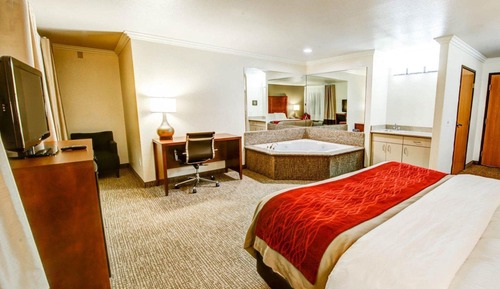Suite, 1 King Bed, Non Smoking, Jetted Tub