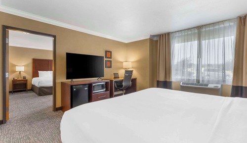 Suite, Multiple Beds, Accessible, Non Smoking