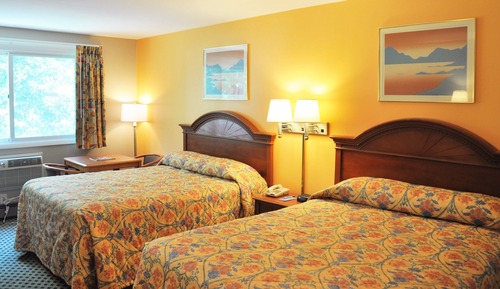 Standard Room, 2 Queen Beds, Non Smoking
