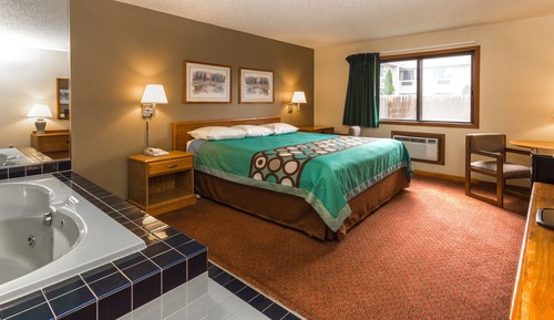 Deluxe Studio Suite, 1 King Bed, Non Smoking