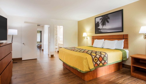 Suite, 1 King Bed, Non Smoking