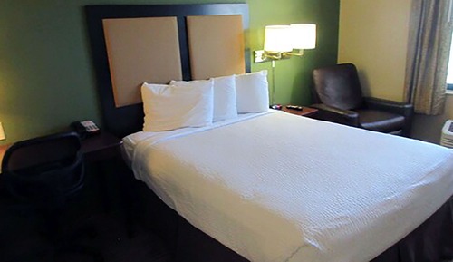 Standard Room, 1 King Bed, Non Smoking (Pet Friendly)