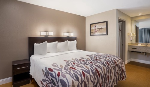 Superior Room, 1 King Bed, Smoking