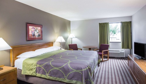 Standard Room, 1 King Bed