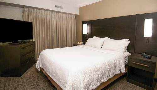 Suite, 1 Bedroom (Mobility/Hearing Accessible, Tub)