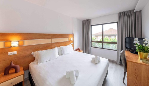 2 Single Beds