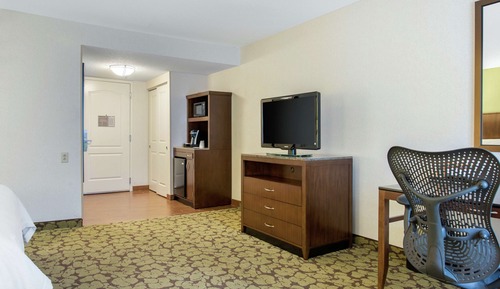 One King Bed Accessible