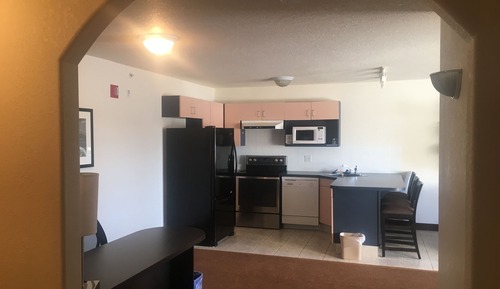 Executive Suite, 1 Queen Bed, Kitchen